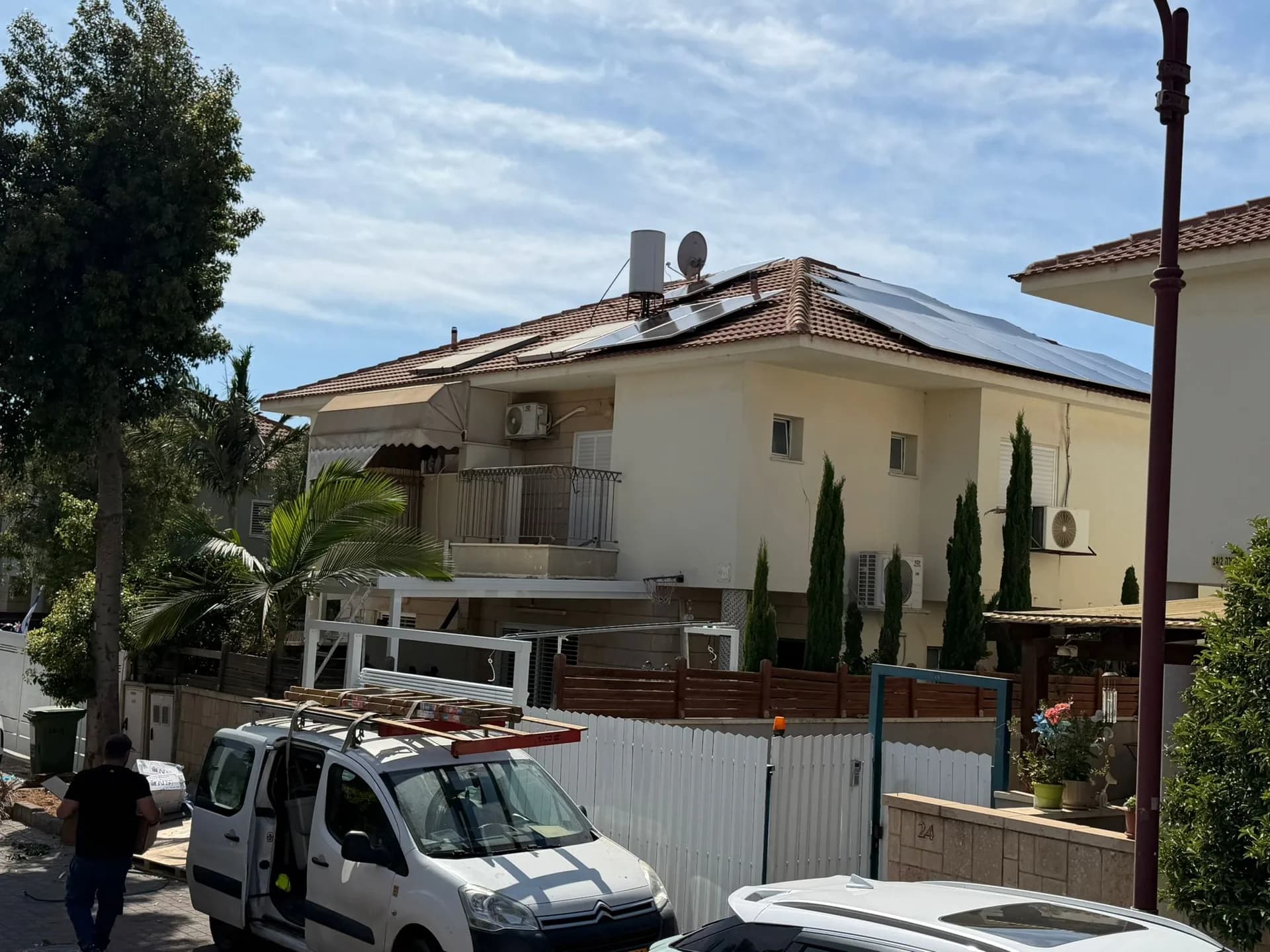 מערכת סולארית לבית פרטי בגן יבנה 1